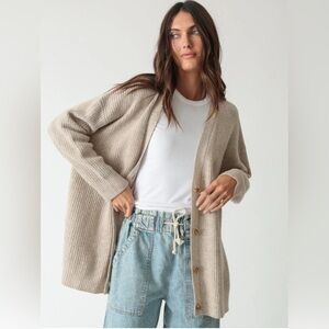 Electric & Rose Everyday Cardigan
Oatmeal‎ Heather Wool Cashmere Blend S